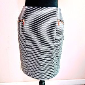 Alfani Black & White Houndstooth Polka Dot Fitted Skirt sz. 8/P